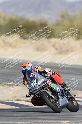 media/Dec-07-2025-CVMA (Sun) [[3e7d2de5dc]]/Race 7-Formula Lightweight Twins Shootout/